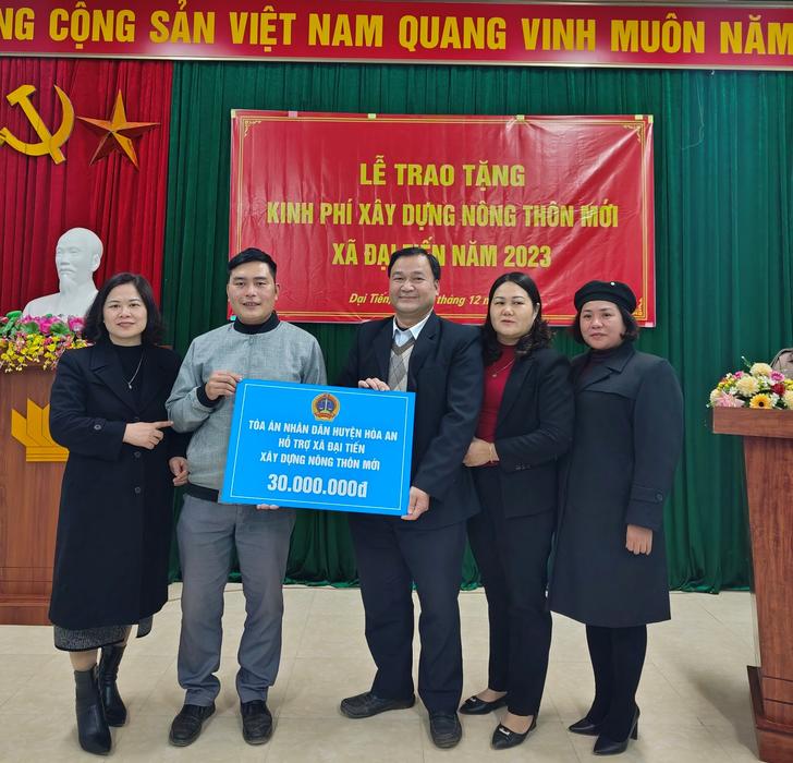Chính quyền hỗ trợ dân hành